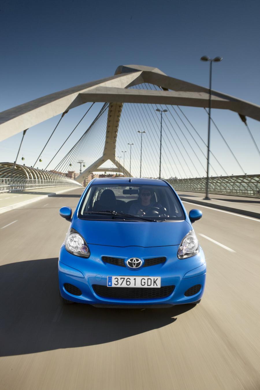  Toyota Aygo 2009 года  (фото 25 из 37)
